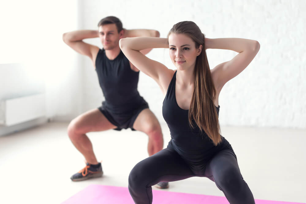 Academia Fitness.com - Dica 4 * Qual músculo trabalha o avanço? Além de  fortalecer os músculos da perna e do glúteos, o exercício também ativa a  musculatura do core, melhora a coordenação